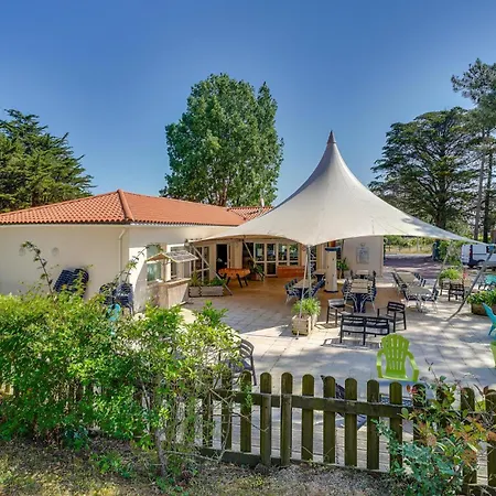 Awesome In Laiguillon-la-presqu La Faute-sur-Mer
